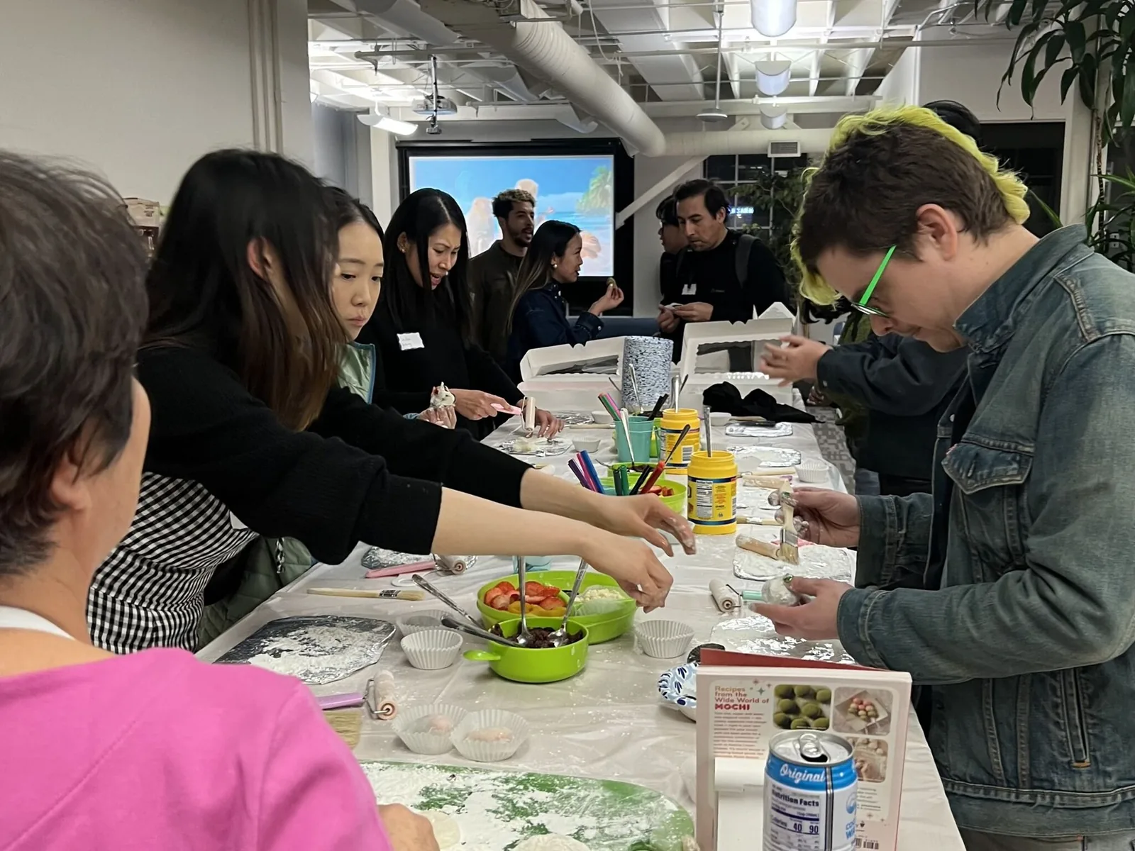 People making mochi together